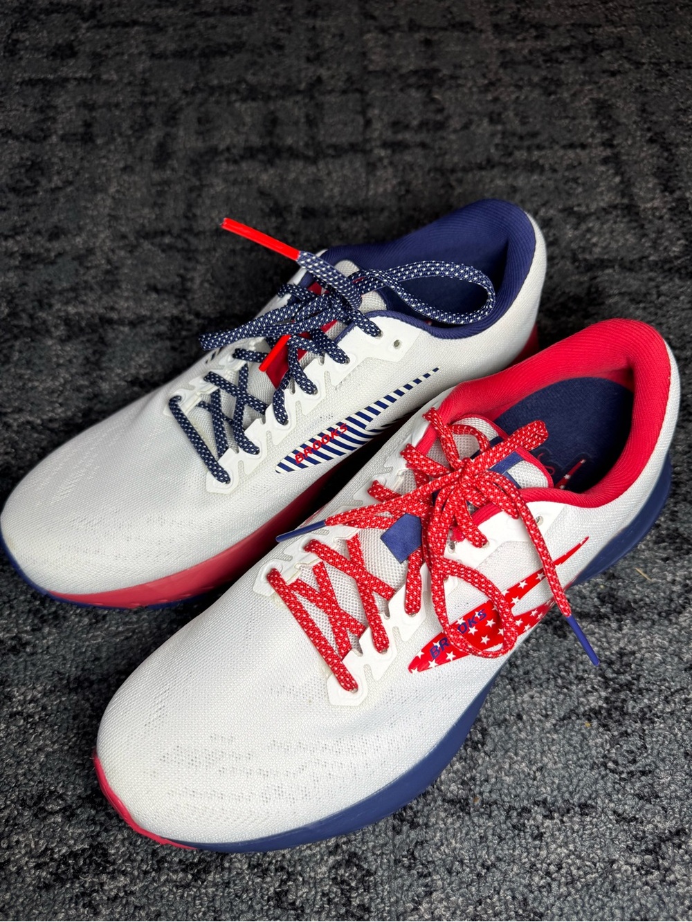 Brooks Launch 7 Women’s Size 9 Running Shoes Red White Blue Stars 1203221B166